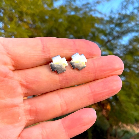 Jewelry - Southwestern Cross Stud Earrings